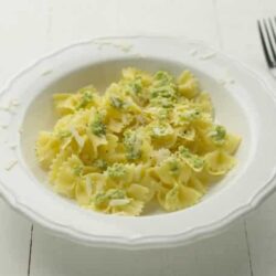 Farfalle mit Brokkoli-Pesto aus dem Thermomix® 2 Farfalle mit Brokkoli-Pesto aus dem Thermomix®
