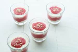 Milchreis Schichtdessert mit Erdbeeren und weißer Schokolade - will-mixen.de