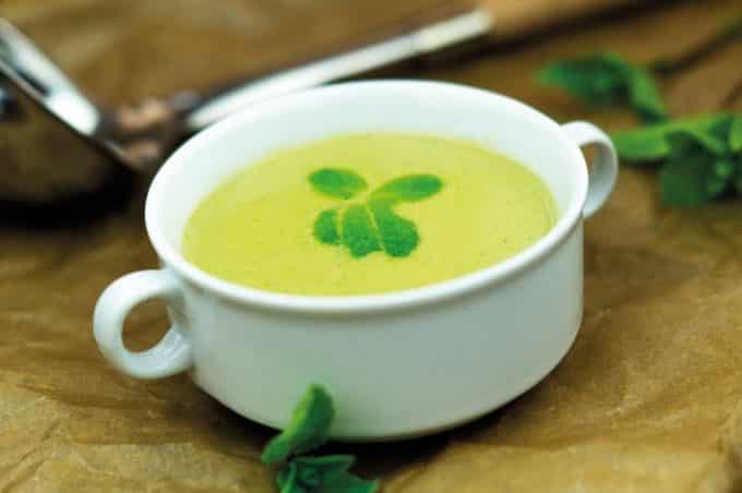 Erbsen im Thermomix® · Saison plus 24 Rezepte 5 Erbsen-Suppe aus dem Thermomix®