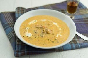 Gyrossuppe aus dem Thermomix-mit Metaxa und feinem Gemüse