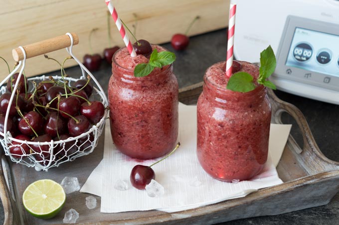 Kirsch-Melonen-Slush aus dem Thermomix von will-mixen.de