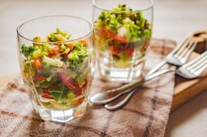 Brokkoli-Rohkost-Salat aus dem Thermomix