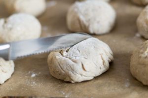 Brötchen aus Thermomix einschneiden