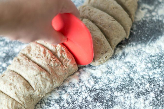 Haselnuss-Brötchen aus dem Thermomix® 12 haselnussbroetchen aus dem thermomix teilen