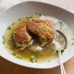 Kaspressknödel aus dem Thermomix in der Suppe