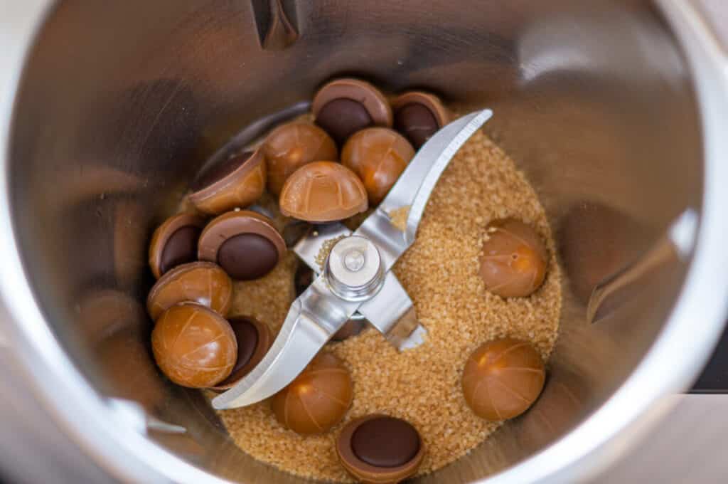Toffifee-Likör Thermomix®: 1 Liter, 20 Min, mit Toffifee Pralinen 3 toffife und zucker mixtopf