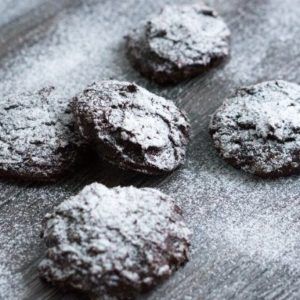 schokoplaetzchen aus dem thermomix bestauben 2