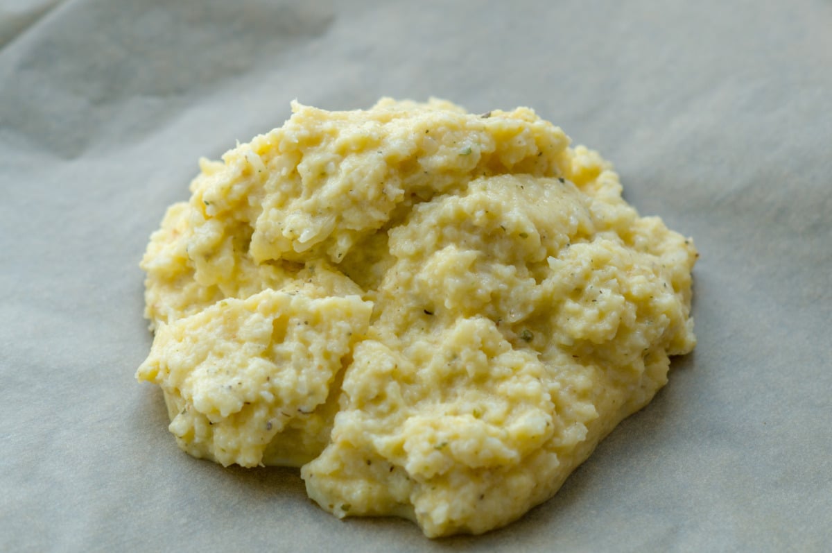 Blumenkohlpizza Thermomix®: Auspressen macht den Teig 11 low carb blumenkohlpizzateig