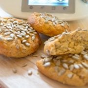 Low-Carb-Eiweiß-Brötchen mit Käse aus dem Thermomix®