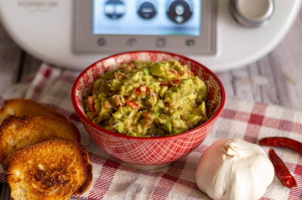 Guacamole in Schüssel