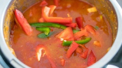 Gulaschsuppe mit Paprika im Thermomix