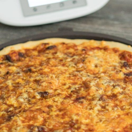 Weltbester Pizzateig aus dem Thermomix® - gelingsicher &amp; super schnell