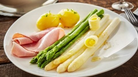 Weiße rund grüner Spargel aus dem Thermomix