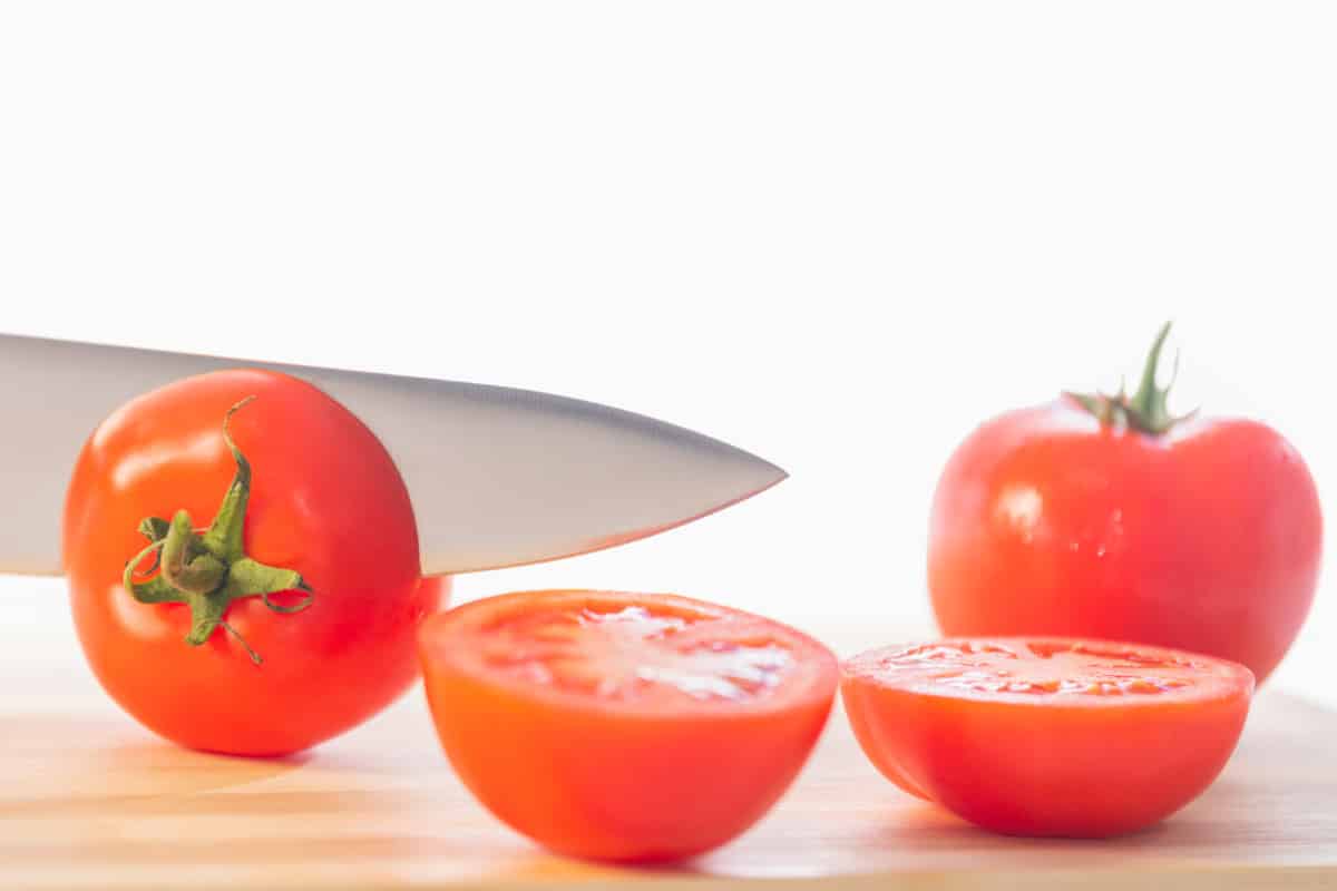 Tomaten-Focaccia aus dem Thermomix® 9 tomaten halbieren