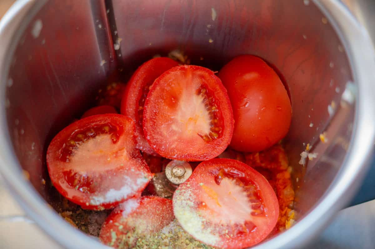 Tomatensauce Thermomix®: 500 g, 25 Min, mit frischen Tomaten 4 Tomaten im Mixtopf