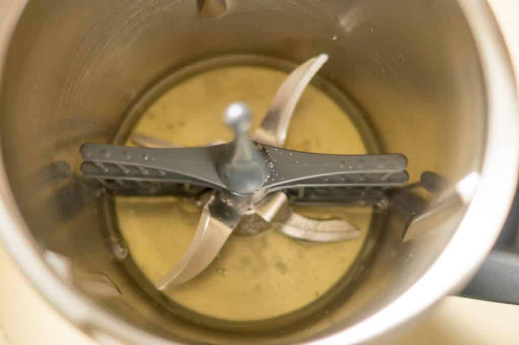 Amarettini aus dem Thermomix® 3 Eischnee im thermomix Eiweis Salz im mixtopf