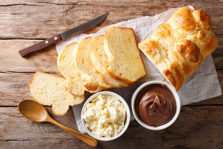 Brot aus dem Thermomix®: Brötchen, Brezeln, Hefezopf