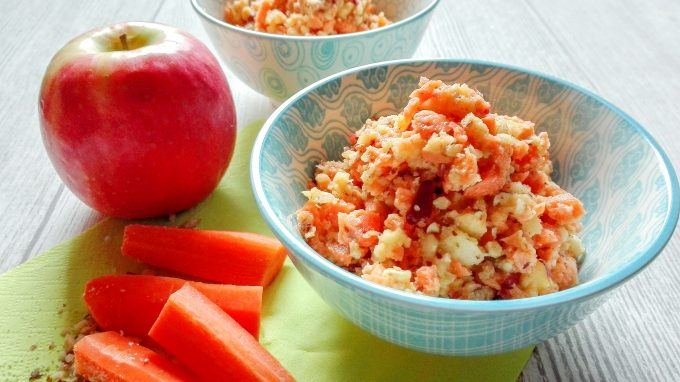 Rohkost Karotten-Apfel-Nuss Salat aus dem Thermomix®