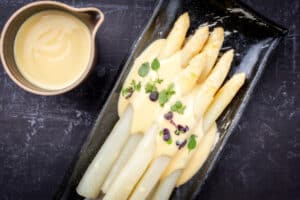 Thermomix® Sauce hollandaise mit Spargel