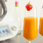 erdbeer-mango-sekt-aus-dem-thermomix-im-glas