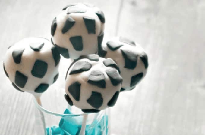 Fußball Cakepops aus dem Thermomix®