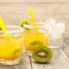 Mango Kiwi Cocktail aus dem Thermomix mit Zuckerrand und Strohhalm