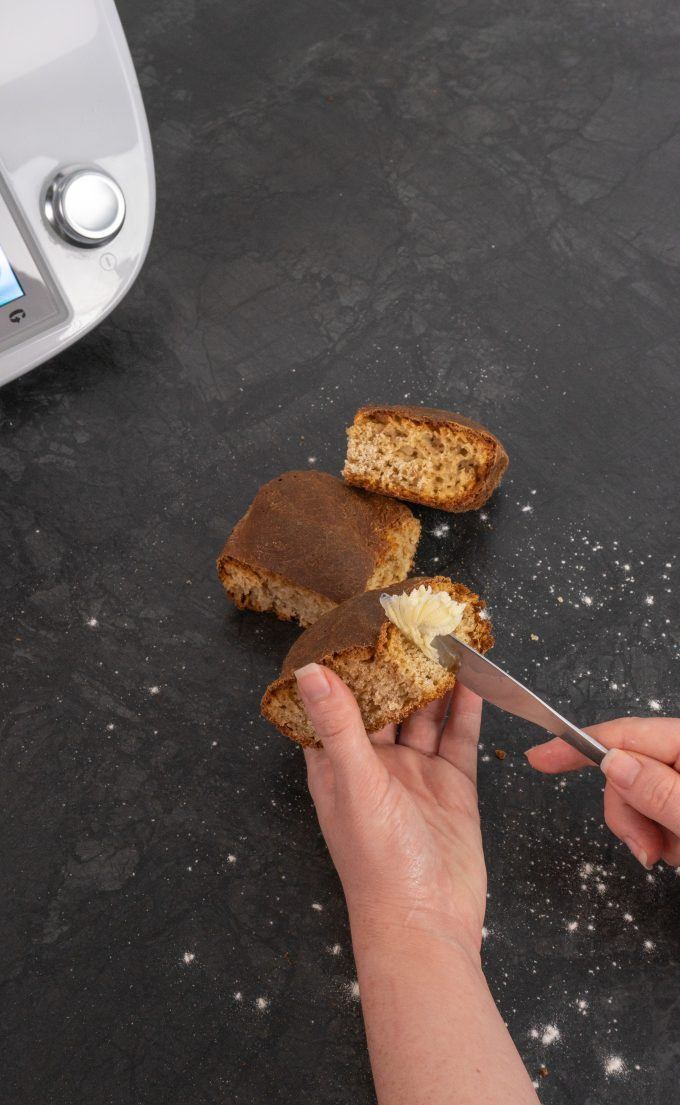 Bananenbrot aus dem Thermomix® mit feiner Butter