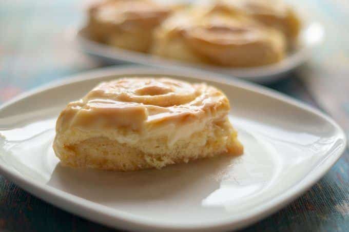 Cinnamon Rolls (Zimtschnecken) aus dem Thermomix®mit viel Zuckerguss