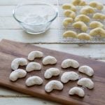 Vanillekipferl aus dem Thermomix® mit Puderzucker bestreut