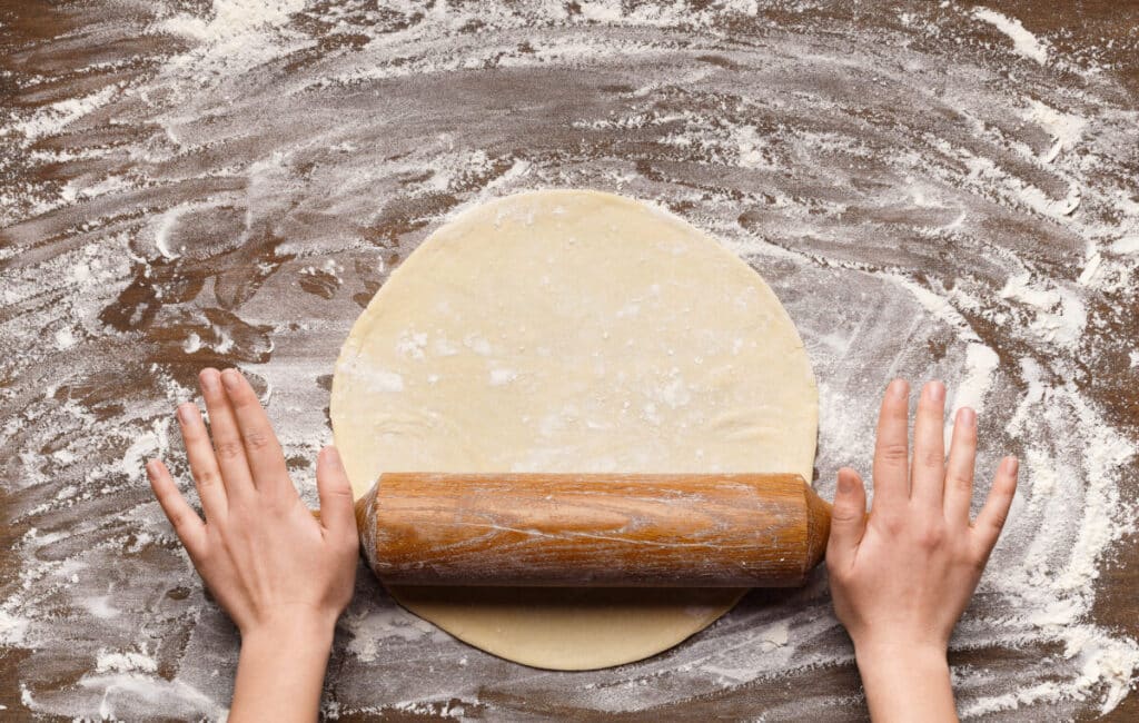 Weltbester Pizzateig aus dem Thermomix® - gelingsicher &amp; super schnell