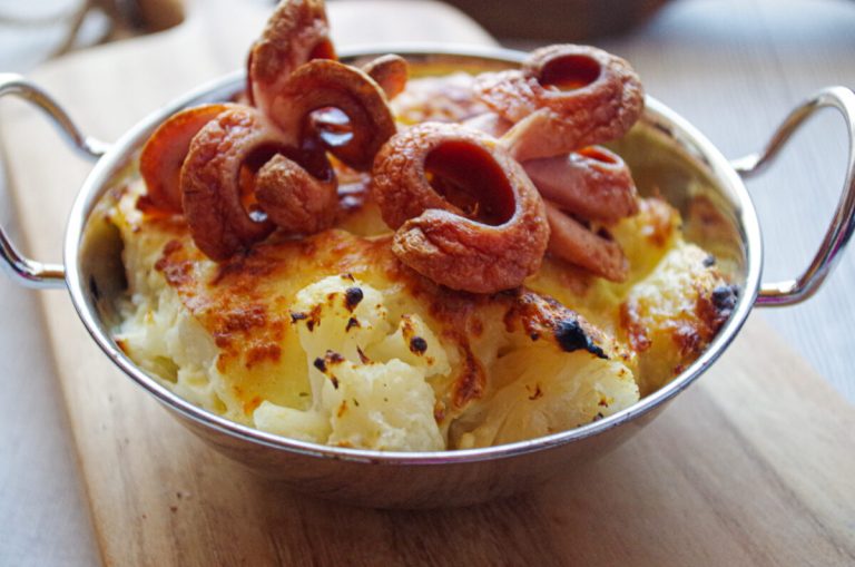 Blumenkohlauflauf mit "Würstchen-Spinnen" aus dem Thermomix®