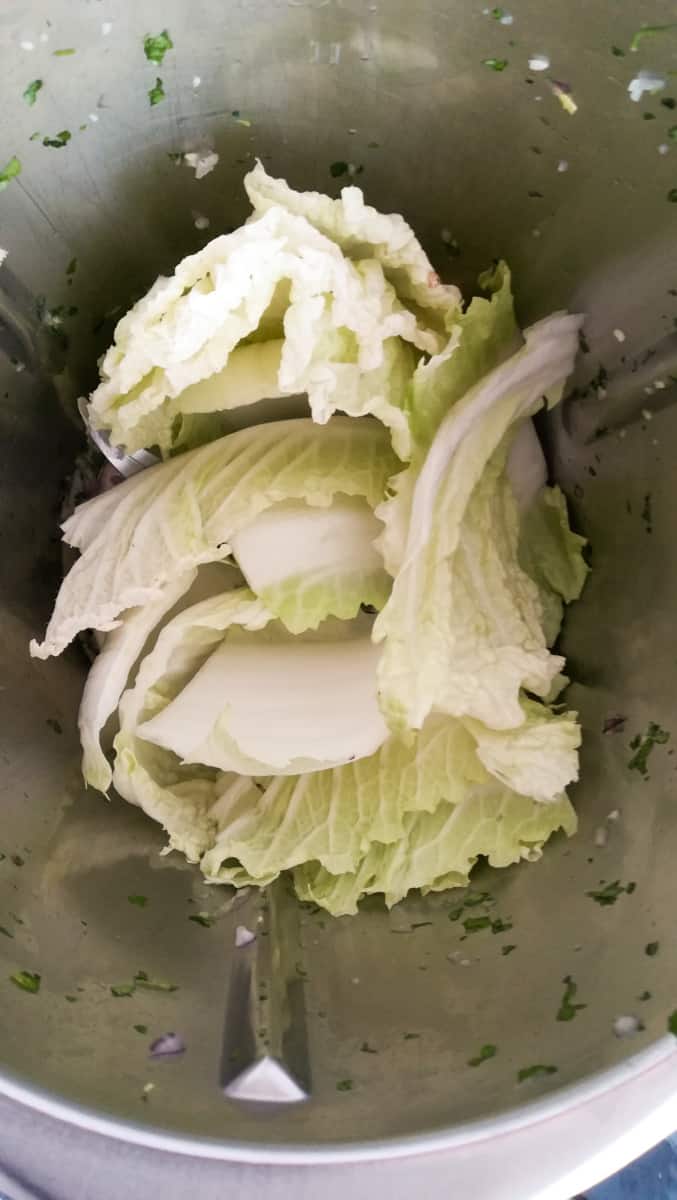 Tagliatelle mit Chinakohl aus dem Thermomix® 4 Chinakohl hacken im Thermomix