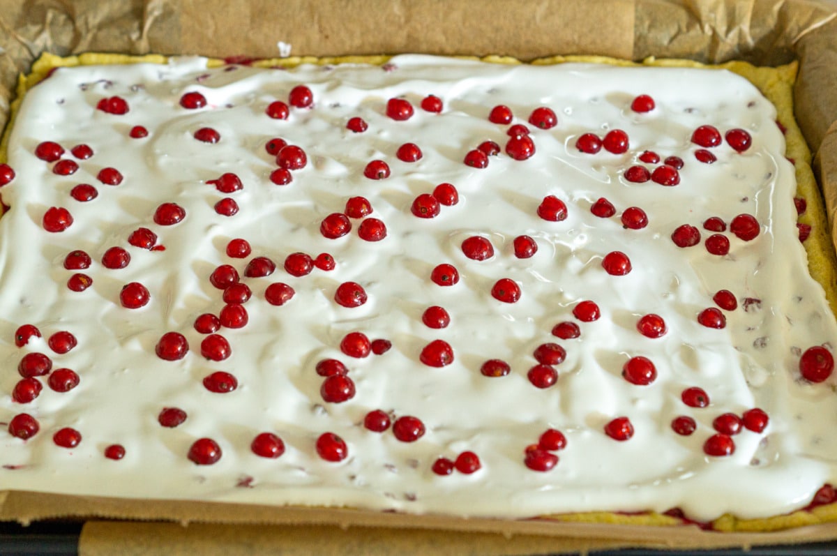 Johannisbeerkuchen Thermomix®: Baiser als Pflicht 14 johannisbeerkuchen eischnee auf kuchen restliche johannisbeeren
