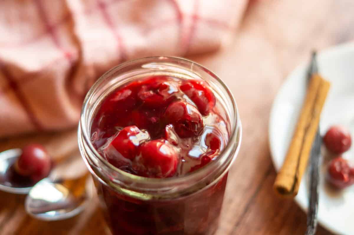 Selbstgemachtes Kirschkompott schmeckt am besten