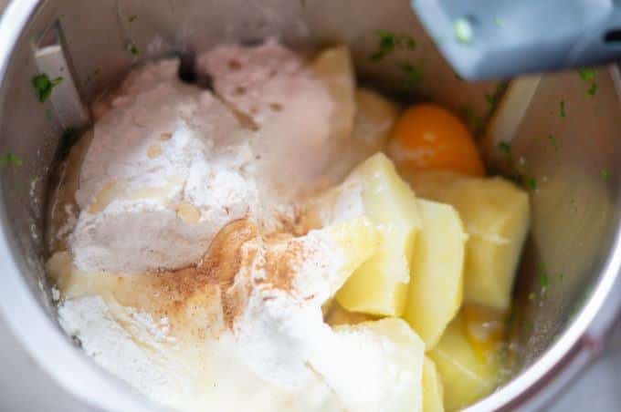 Bärlauch-Schupfnudeln aus dem Thermomix® 4 baerlauch schupfnudeln zutaten