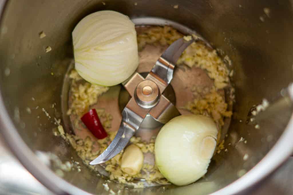 Ajvar Thermomix®: 1 kg Paprika, 6 Gläser, Balkan-Klassiker 7 knoblauch zwiebeln chili mixtopf