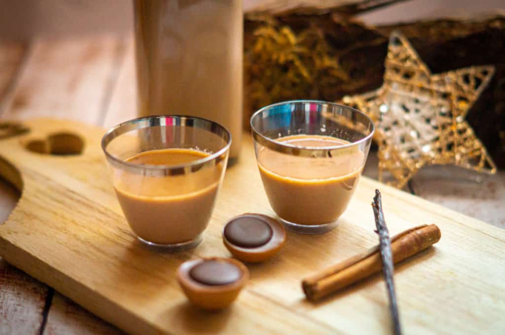 Karamell-Nuss-Likör Thermomix®: 1 Liter, 30 Min, mit Toffifee 1 Karamell-Nuss-Likör aus Thermomix®