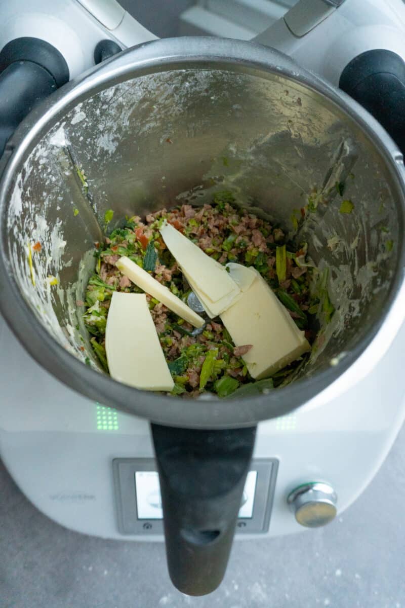 Pizzettis mit Cabanossi und Ei aus dem Thermomix® 7 Andünsten