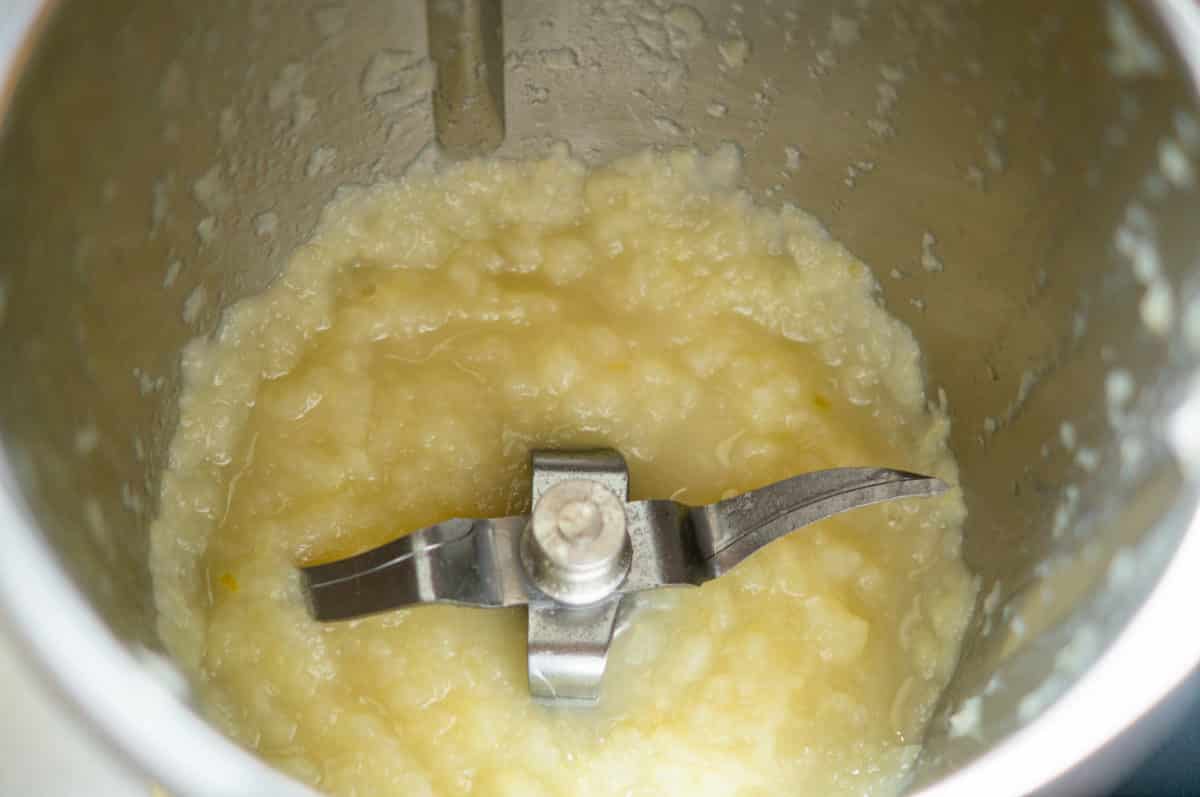 Birnen-Mandel-Kuchen mit Rum-Streuseln aus dem Thermomix® 3 birnenmus im