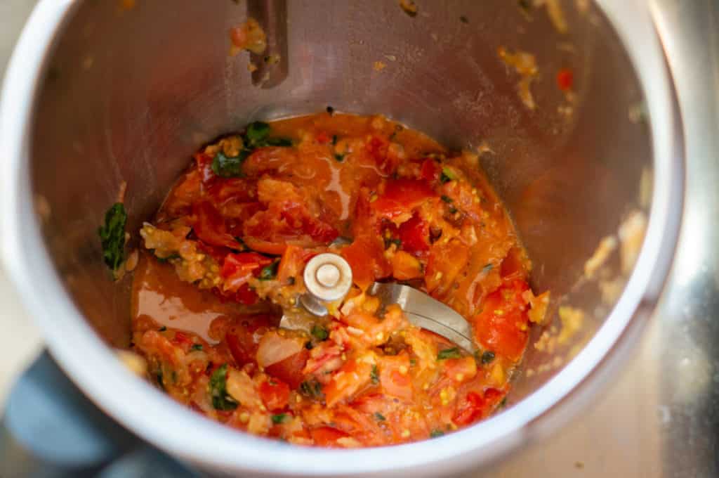 Bruschetta aus dem Thermomix® 8 bruschetta zutaten zerkleinern im thermomix