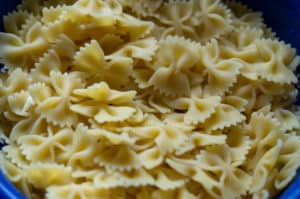 Farfalle abgetropft