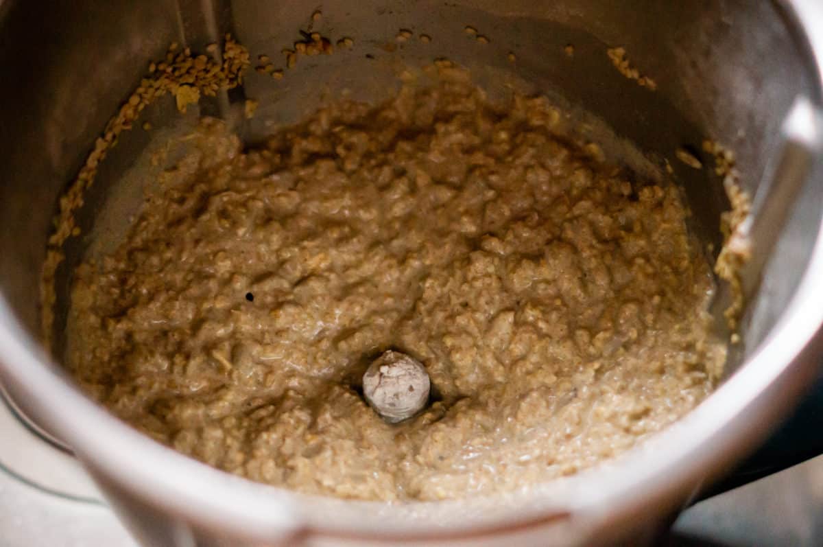 Knäckebrot Thermomix: nach 15 Min schneiden, nicht vorher 3 Knäckebrotteig nach dem Mixen