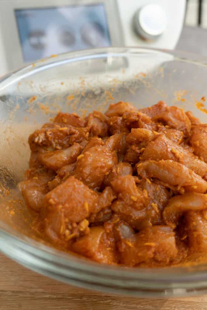 Tikka-Masala-Hähnchen mit Zucchininudeln aus dem Thermomix® 6 mariniertes heahnchen brustfilet fuer varoma thermomix