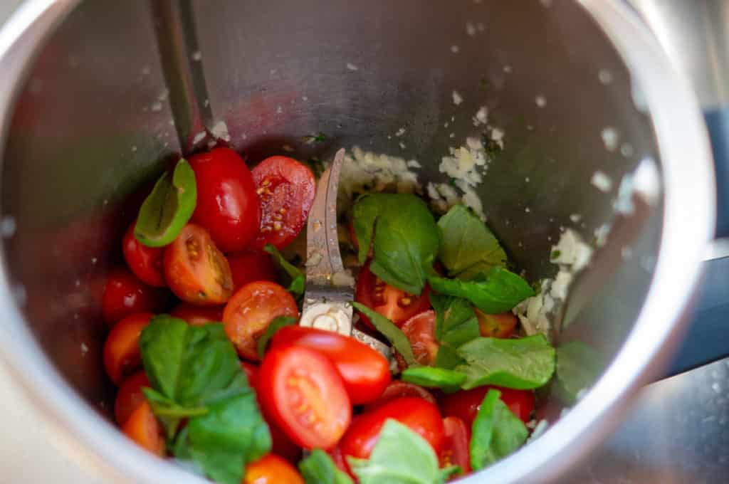 Bruschetta aus dem Thermomix® 7 tomaten basilikum thermomix mixtopf