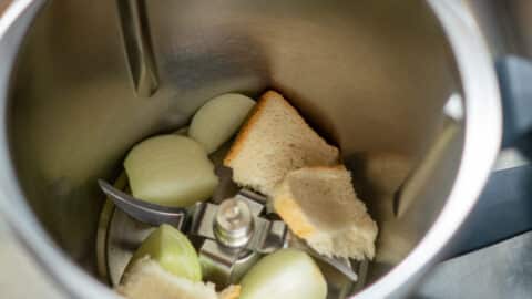 zwiebel toastbrot mixtopf thermomix