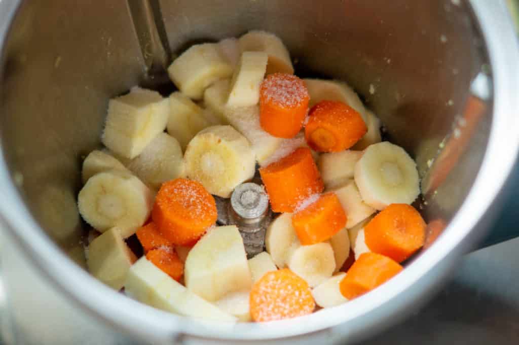 Pastinaken-Karotten Suppe Thermomix®: ohne Sahne cremig 8 Pastinaken Karotten Zucker mixtopf thermomix
