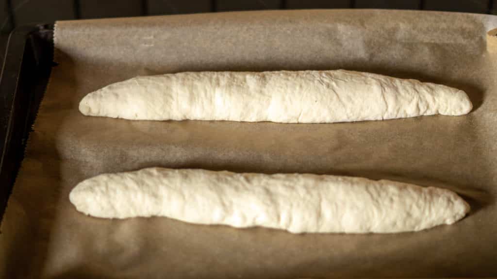 Kräuterbutterbaguette Thermomix®: Butter in die Krume 14 baguettes formen