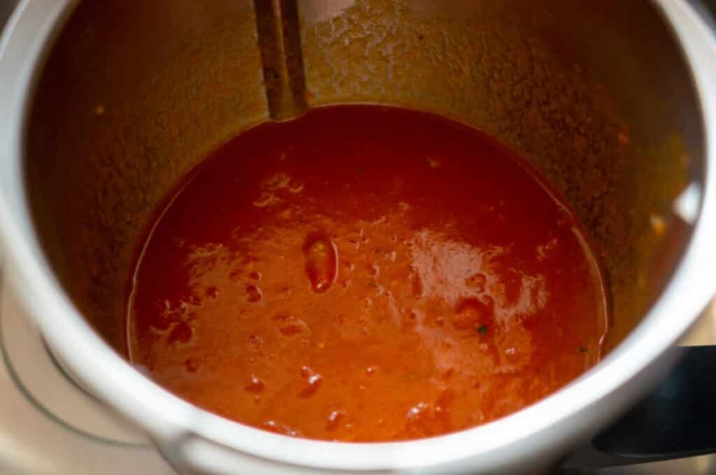 Currywurst Topf Thermomix®: Soße ohne bittere Note 9 currywurst in den mixtopf geben und vermischen