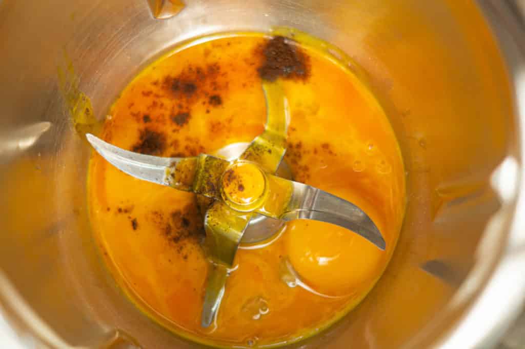 Osterlikör Vanille-Aprikose aus dem Thermomix® 4 eier gewuerze im mixtopf