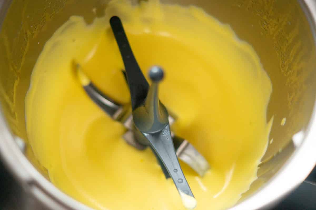 Tomaten-Hollandaise aus dem Thermomix® 4 Fertige Hollandaise im Thermomix